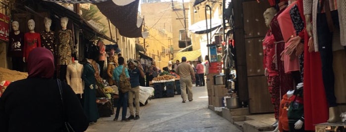 شارع الحمام is one of Locais curtidos por Tariq.