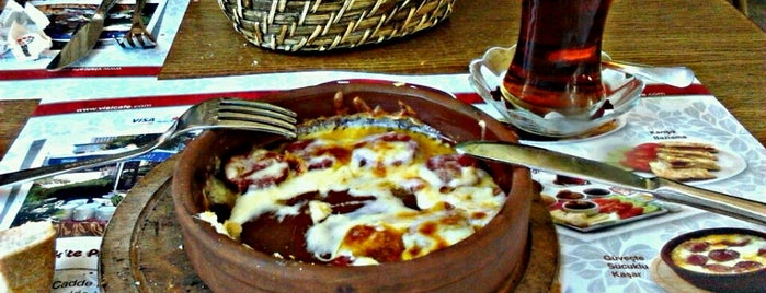 Vişi Cafe & Bistro is one of Locais curtidos por S.