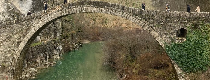 Πέτρινο Γεφύρι Κόκκορου (Γεφύρι του κυρ-Νούτσου) is one of Parthenon.