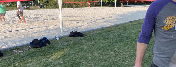 Lincoln Memorial Sand Volleyball Courts is one of It's Hot in DC.