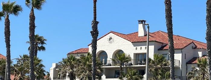 Hyatt Regency Huntington Beach Resort And Spa is one of Cali.