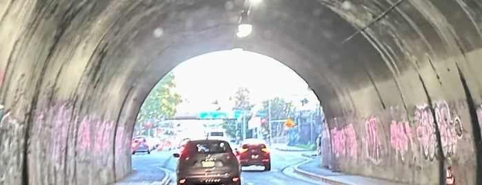 3rd Street Tunnel is one of Locais curtidos por Dan.