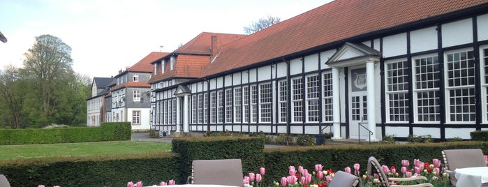 Gräflicher Park Health & Balance Resort is one of Locais salvos de Katerina.