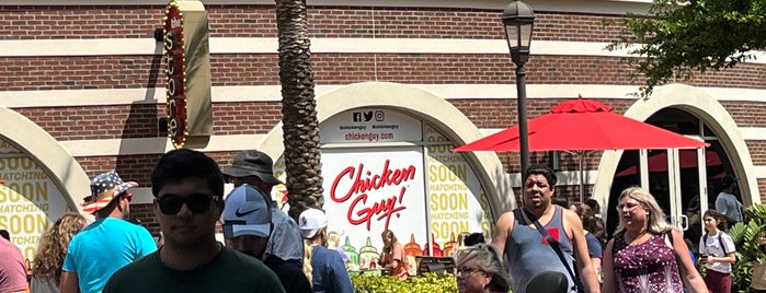 Chicken Guy! is one of Orte, die Enrique gefallen.