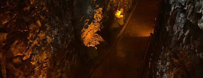 İnsuyu Mağarası is one of Isparta.