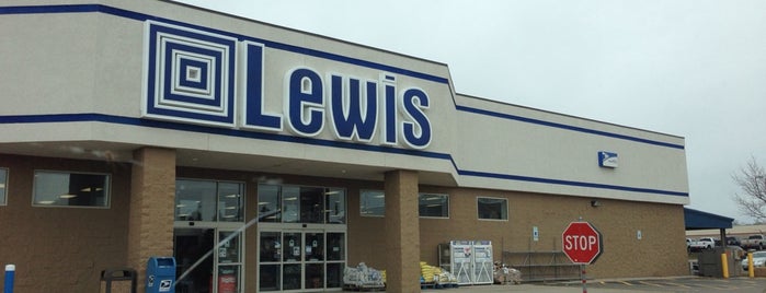 Lewis Drug is one of Chelseaさんのお気に入りスポット.