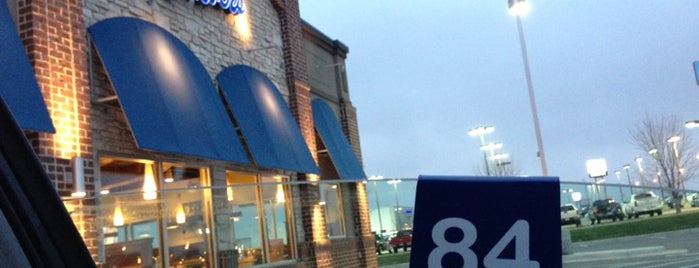 Culver's is one of Locais curtidos por Chelsea.