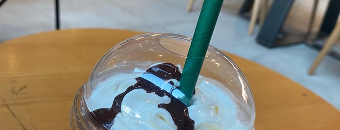 Starbucks is one of 🇹🇷sedoさんのお気に入りスポット.