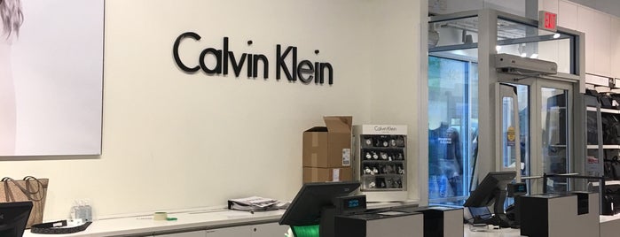 Calvin Klein is one of Tempat yang Disukai Patty.