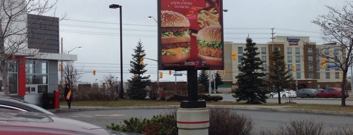 McDonald's is one of สถานที่ที่ Joe ถูกใจ.