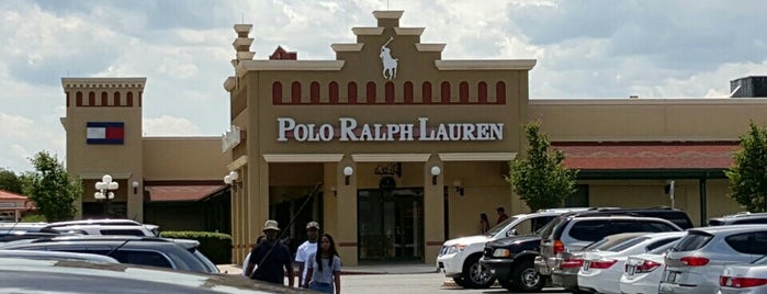 Polo Ralph Lauren Factory Store is one of สถานที่ที่บันทึกไว้ของ patricia.