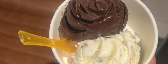 Ice Cream 36 & Coffee is one of Snacks 🍩🍦🍪.