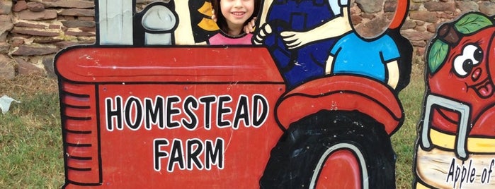Homestead Farm is one of luke : понравившиеся места.