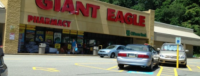 Giant Eagle Supermarket is one of Brian’s Liked Places.