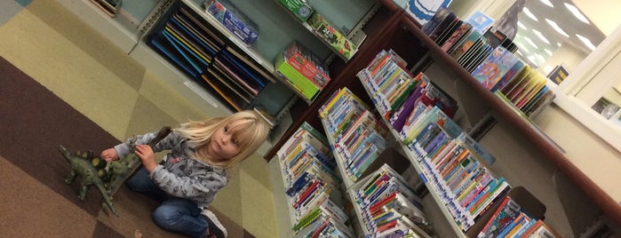 Palm Beach County Library System is one of Kamila'nın Beğendiği Mekanlar.