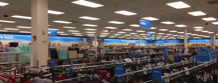 Ross Dress for Less is one of Bruna’s Liked Places.