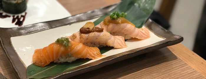 Tenyuu Sushi Bar is one of バンコクBangkok Gourmet.