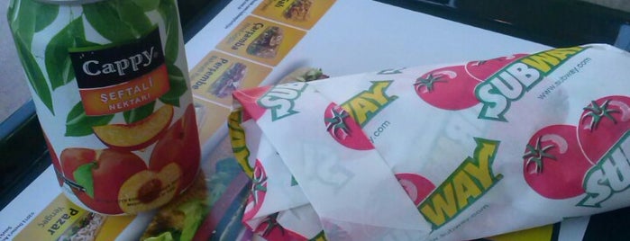 Subway is one of Lugares favoritos de Ayça.