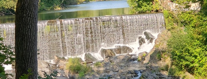 Fishkill Overlook Falls is one of Elmsford.