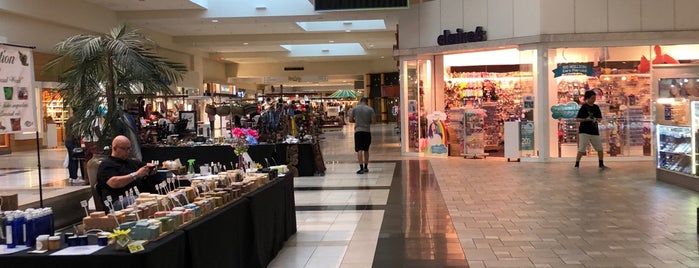 Boynton Beach Mall is one of Best deals.