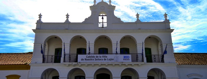Complejo Museográfico Enrique Udaondo is one of Juan María 님이 좋아한 장소.