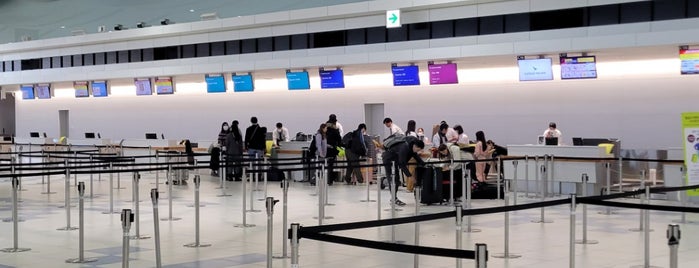 Cathay Pacific Check-in Counter is one of Airports.