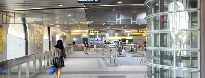 MRT Daan Park Station is one of Taipei Taiwan trip.