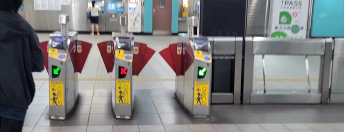 MRT Houshanpi Station is one of 台北捷運車站 Taipei MRT Station.