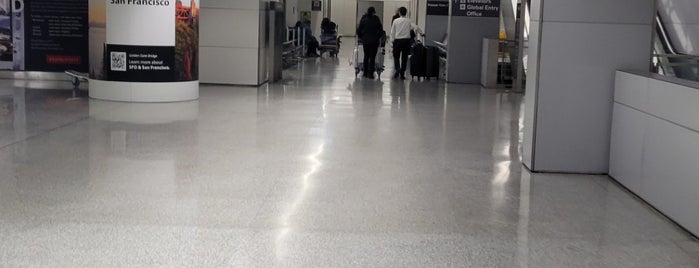 International Arrivals is one of Soni'nin Beğendiği Mekanlar.