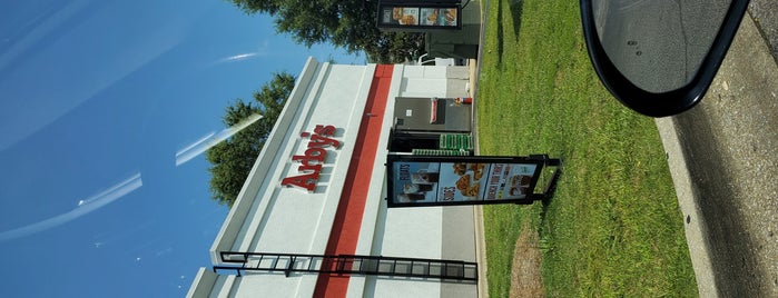 Arby's is one of Lieux qui ont plu à Daron.