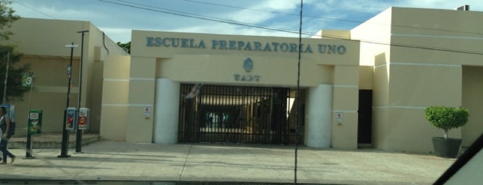 Escuela Preparatoria 1 (UADY) is one of Rubenさんのお気に入りスポット.