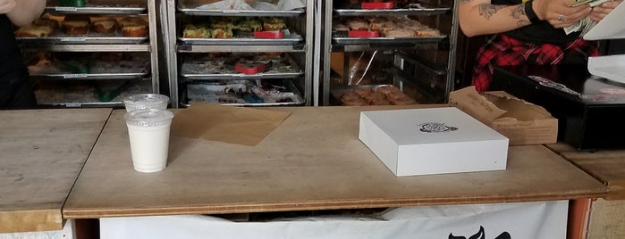 Nomad Donuts is one of Chrisさんの保存済みスポット.