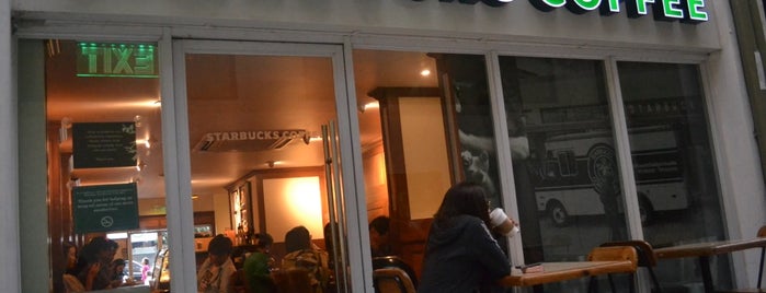 Starbucks is one of Lieux qui ont plu à iSA 💃🏻.