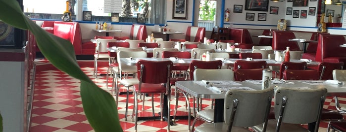 Americana 50's Diner is one of Places I've been..