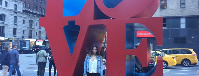 LOVE Sculpture by Robert Indiana is one of Locais curtidos por Ali.