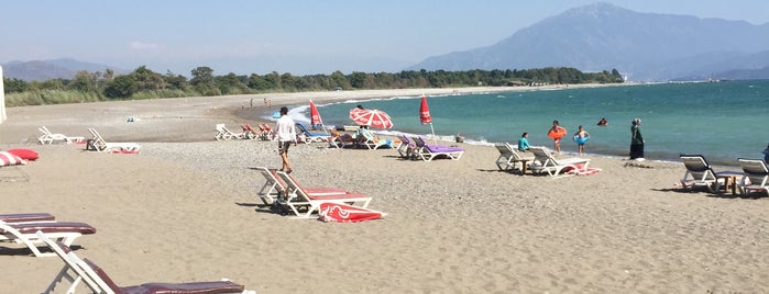 Karaot Plajı is one of Tempat yang Disukai Hayrullah Gargı.
