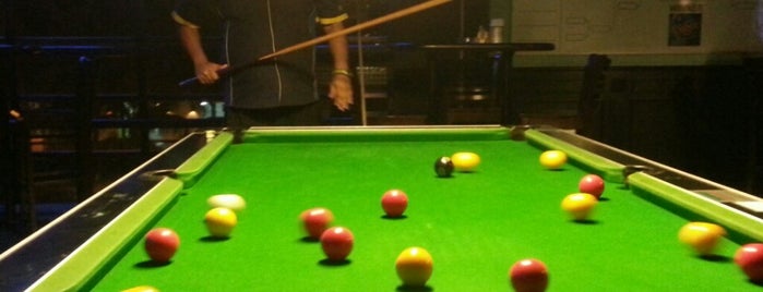 Snooker Room is one of SNOOKER.