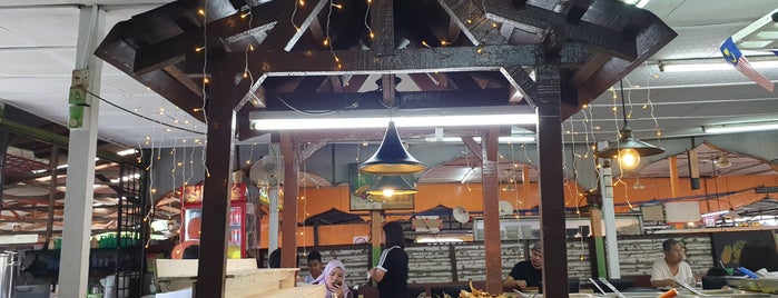 Warong Kak Ina is one of Worth Trying in PJ & Subang.