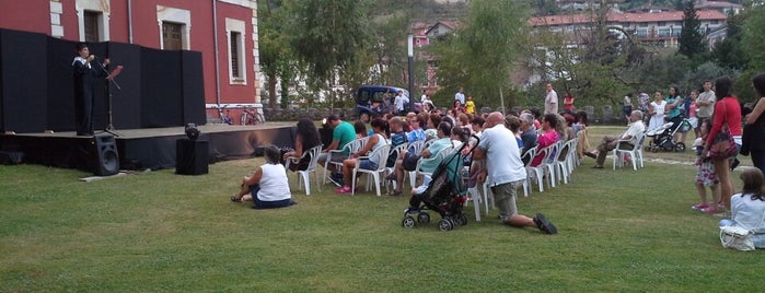 Oficina de turismo de Cangas de Onis is one of Oficinas de turismo.