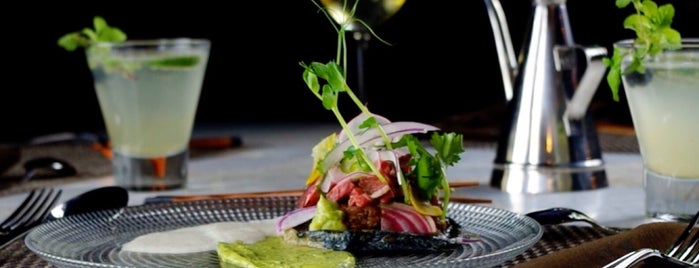 Tatanka Baja Fish and Steakhouse is one of Posti che sono piaciuti a Baris.