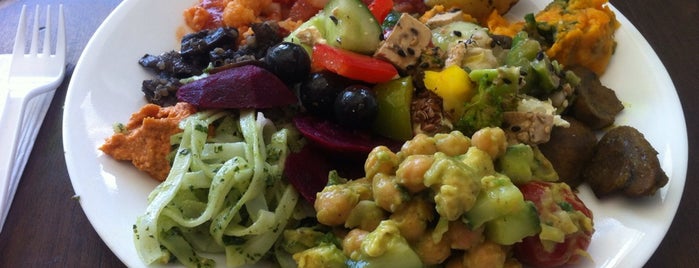 Kale Eatery is one of Yonge & Eglinton lunch spots.