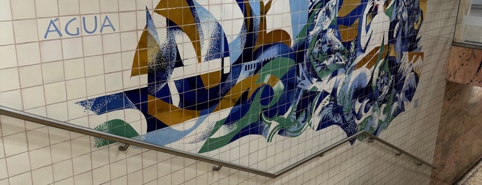 Metro Saldanha [AM,VM] is one of Metro Lisboa.