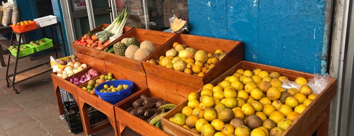 Mercado Municipal is one of Equateur.