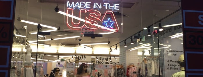 American Apparel is one of Mat’s Liked Places.