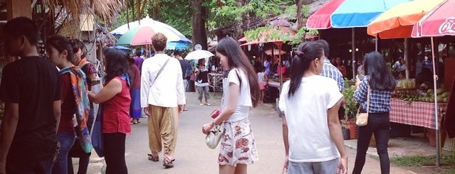 ตลาดต้าน้ำโบราณบ้านต้นตาล is one of Lopburi.