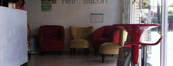Station Hair Saloon is one of สถานที่ที่ MK ถูกใจ.