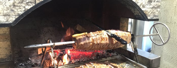 Gelgör Cağ Kebap is one of Lugares favoritos de Veli.