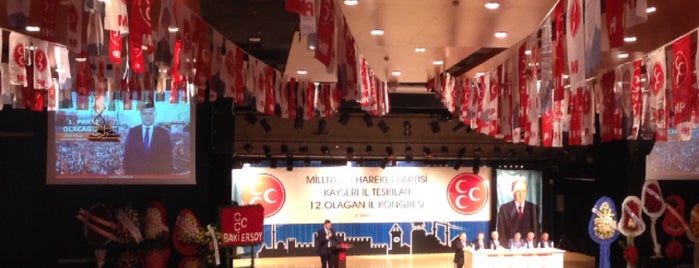 Kadir Has Kongre ve Spor Merkezi is one of Fatih Denizli.