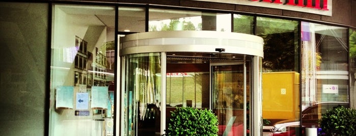 Hilton Garden Inn Stuttgart NeckarPark is one of Anastasia'nın Beğendiği Mekanlar.