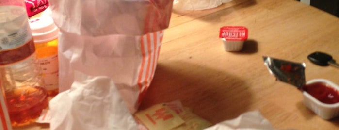 Whataburger is one of Lugares favoritos de Rothy.